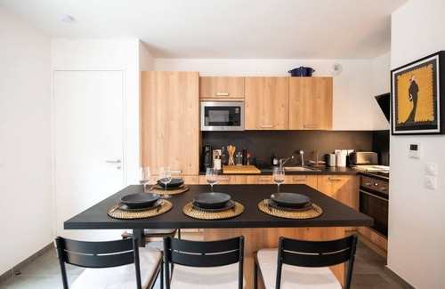 Villette Gare Apartment | Le Cosmo - Premium apartment w/terrace- Part Dieu