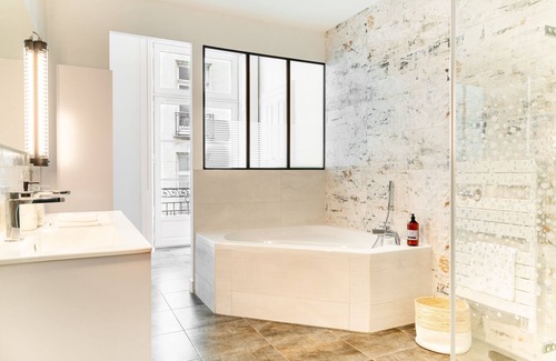 Graslin - Commerce Apartment | Le Crébillon – Élégance et Prestige au Cœur de Nantes
