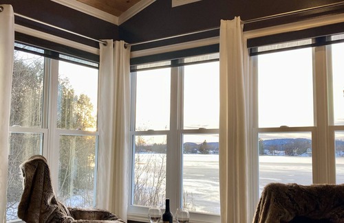 Saint-Andre-Avellin Cottage | Le Duc on the Lake - Cozy waterfront Cottage