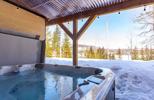 Pohenegamook Ski Chalet | Le Gamook - Chalet with lake view