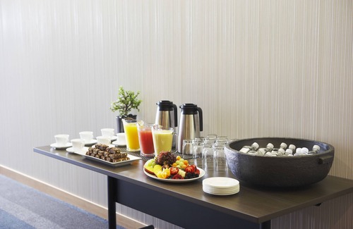 Toronto Entertainment District Apartment | Le Germain Hotel Maple Leaf Square