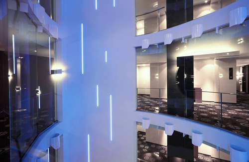 Toronto Entertainment District Apartment | Le Germain Hotel Maple Leaf Square