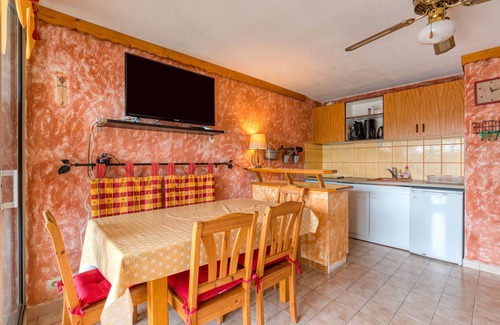 Le Grau-Du-Roi Apartment | Le Grau-du-Roi, apartment with balcony and garage