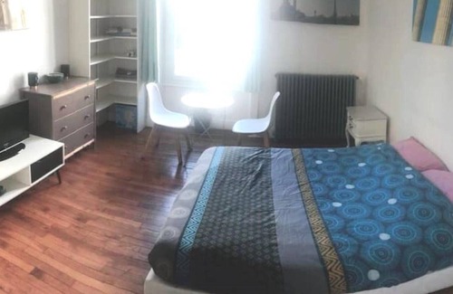 Besancon Apartment | "Le Klein", Studio au Calme au Centre de Besançon