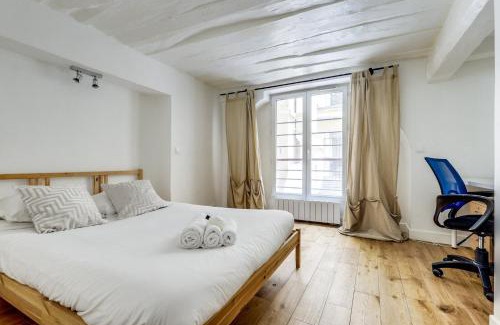 Gaillon Apartment | Le Lotus - Spacious & Central - Opéra