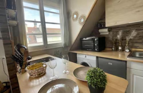 Calais City Center Apartment | Le Marin - Studio au pied du Port - Proche Plage