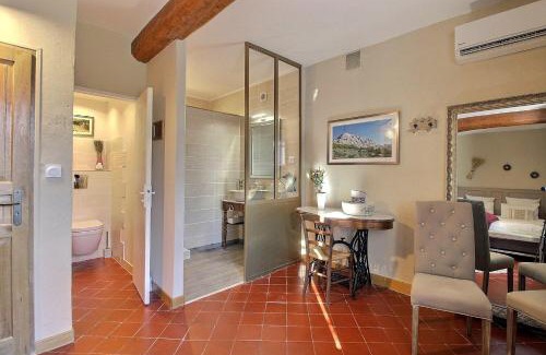 Roquemaure Bed & Breakfast | LE MAS COTHY en Provence