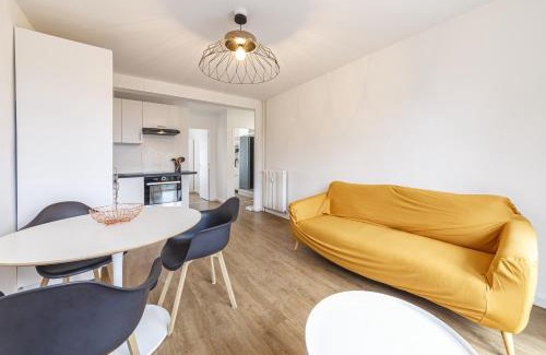 Laval Apartment | Le Mermoz Wifi Balcon Parking
