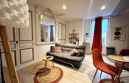 Sens Apartment | Le Mirror Hyper Centre