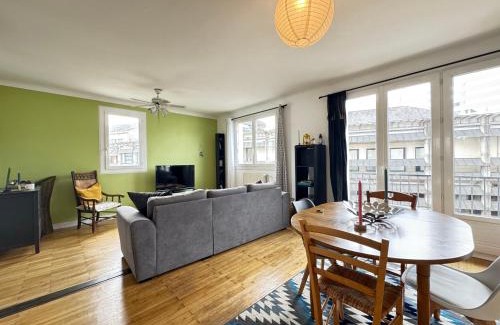 Reze Apartment | Le Morandeau - 2 Chambres, Parking, Wifi, Central