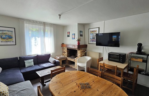 Dieppe House | Le Nid de Houle, gîte at Domaine des Roches, a 10-minute walk from the beach.