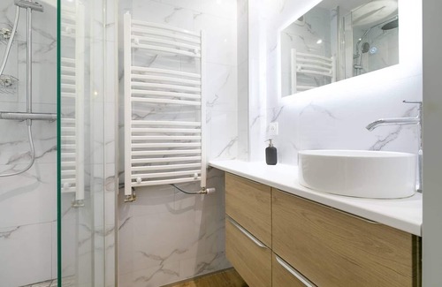 Dijon Apartment | Le nid des Ducs -Appartement 3 chambres avec parking -SR Loc