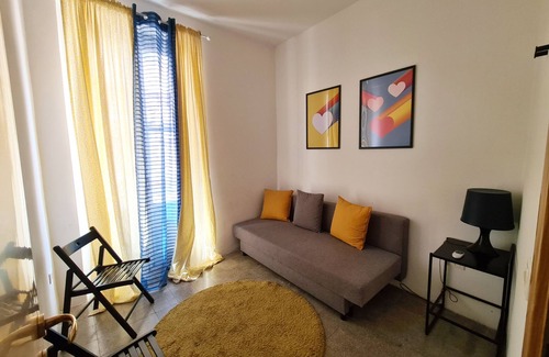 Salerno Apartment | Le Petit Bouganville Apartment in Salerno