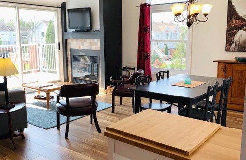 Magog Apartment | Le Philémon Club Azur plage Memphrémagog
