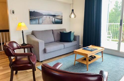 Magog Apartment | Le Philémon Club Azur plage Memphrémagog