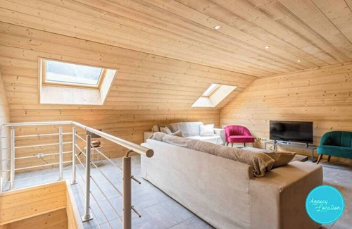 Montmin Apartment | Le Planet : T5 apartment.