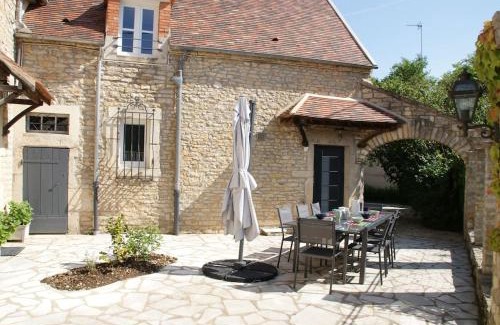 Asnieres-sous-Bois Villa | Le Prieuré: maison de charme proche de Vézelay*