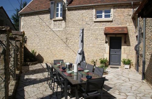 Asnieres-sous-Bois Villa | Le Prieuré: maison de charme proche de Vézelay*