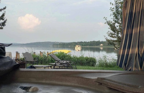 Lac-Saint-Jean-Est Regional County Municipality Apartment | Le Repère du lac Bien Centrer Pour Visiter la Région du Saguenay-lac-st-jean!