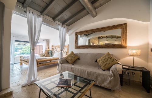 Porto-Vecchio Hotel | Le Roi Théodore