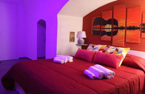 Capurso House | Le Segrete del pozzo 80's Room