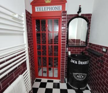 Capurso House | Le Segrete del pozzo 80's Room