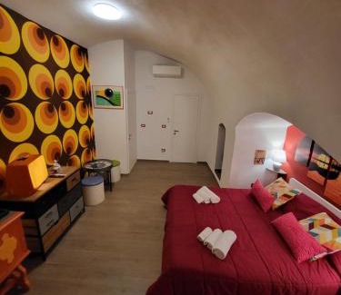 Capurso House | Le Segrete del pozzo 80's Room