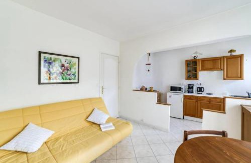 Antibes Old Town Apartment | Le Studio Provençal Welkeys