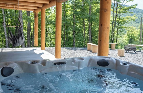 Saint-Philemon House | Le Taureau | Majestic log cabin |Spa