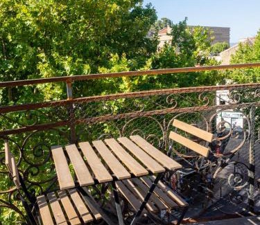 Orange Apartment | Le Terracotta - Appartement centre ville avec balcon