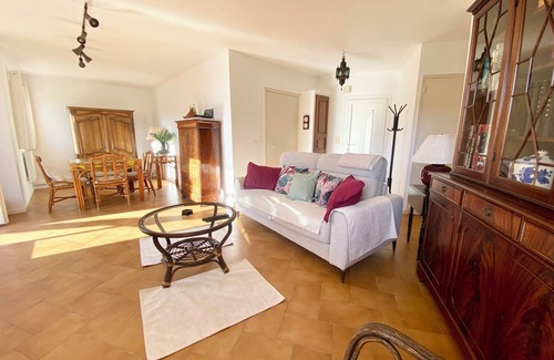 Vaison-la-Romaine Apartment | Le Théos - Ground floor apartment with garden in Vaison-La-Romaine