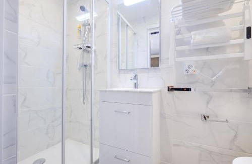 La Turbie Apartment | Le Turbiasque - apt climatisé - 500m de la plage