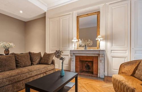Moliere - Edgard Quinet Apartment | Le Vendôme - Elegance & Charm in the heart of Lyon's 6th arrondissement
