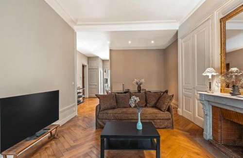 Moliere - Edgard Quinet Apartment | Le Vendôme - Elegance & Charm in the heart of Lyon's 6th arrondissement