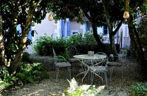 Saints-en-Puisaye House | Le Vieux Saule