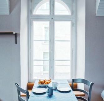 Laval Apartment | LE WOODY 700m Gare Wifi