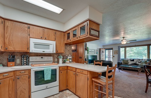Diamond City House | Lead Hill Vacation Rental w/ Private Pool & Yard!