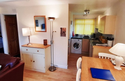 Dartmouth Ski Chalet | Leafy Corner Chalet. 2 bedroom 4 person Chalet