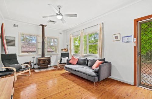 Macmasters Beach House | Leafy Family House Close to Beach and Surf Club