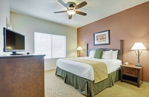 Ahwatukee Foothills Resort | Learn about American Indian arts and culture!