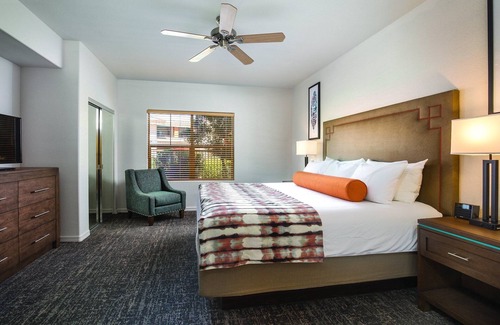 South Scottsdale Resort | Leave your worries at the door!