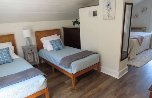 Millersburg Cottage | Leave your worries behind. Come in and get cozy!