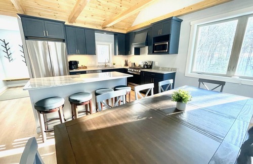 Bartlett House | Ledges at Attitash, EV Charger, Sports Club Access