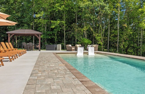 Silver Point House | Leeric Lodge & Retreat on Center Hill Lake -Mtn & lake Views & Heated Pool