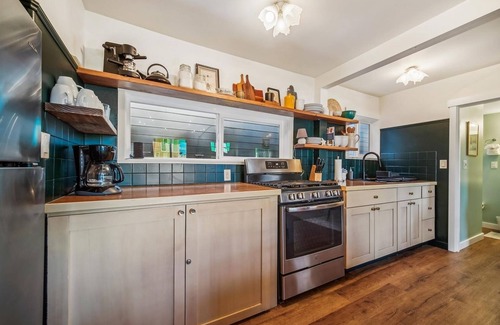 Tolovana Park House | Left Coast Hideaway - New Listing! - Beachcomber Vacation Homes