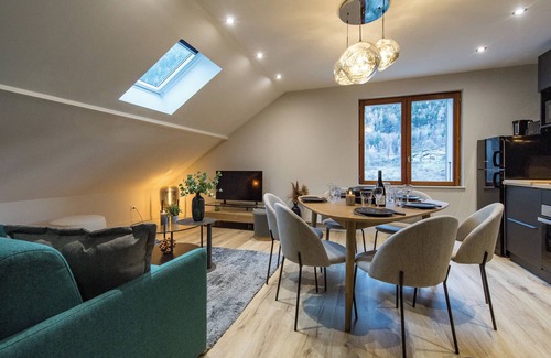 Saint-Michel-de-Maurienne Apartment | Legendary ski & cycling – 4–6 guest getaway