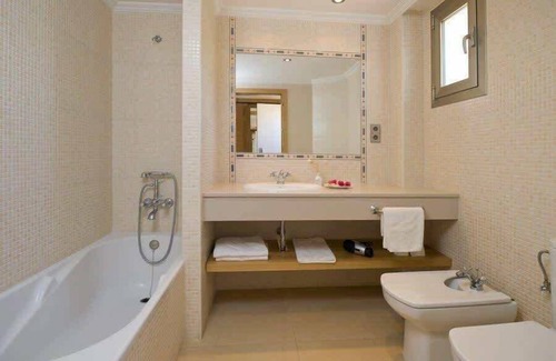Ibiza Town Hotel | LeibTour code: [IBAPPRE/STD] Estudio en Playa den Bossa con Piscina
