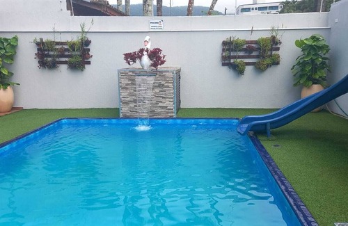 Florida House | Leisure corner: beach, swimming pool, barbecue, parking spaces, air and trails with waterfall