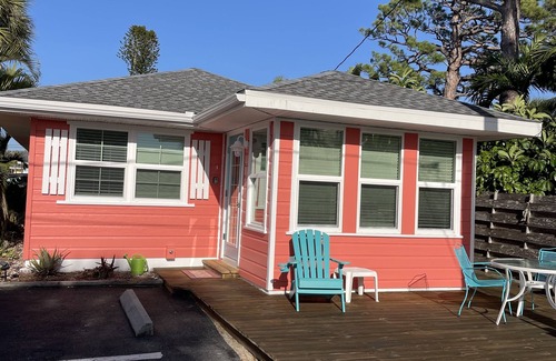 Englewood Condo | Lemon Bay Waterfront, Heated Pool, Sunsets, Deck, Tiki Hut, Dock, Beach 5 min.