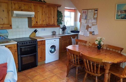 Seahouses Cottage | Lennor Cottage in Seahouses, Near Beach, Garden, Dog Friendly, Wood Stoves, WIFI